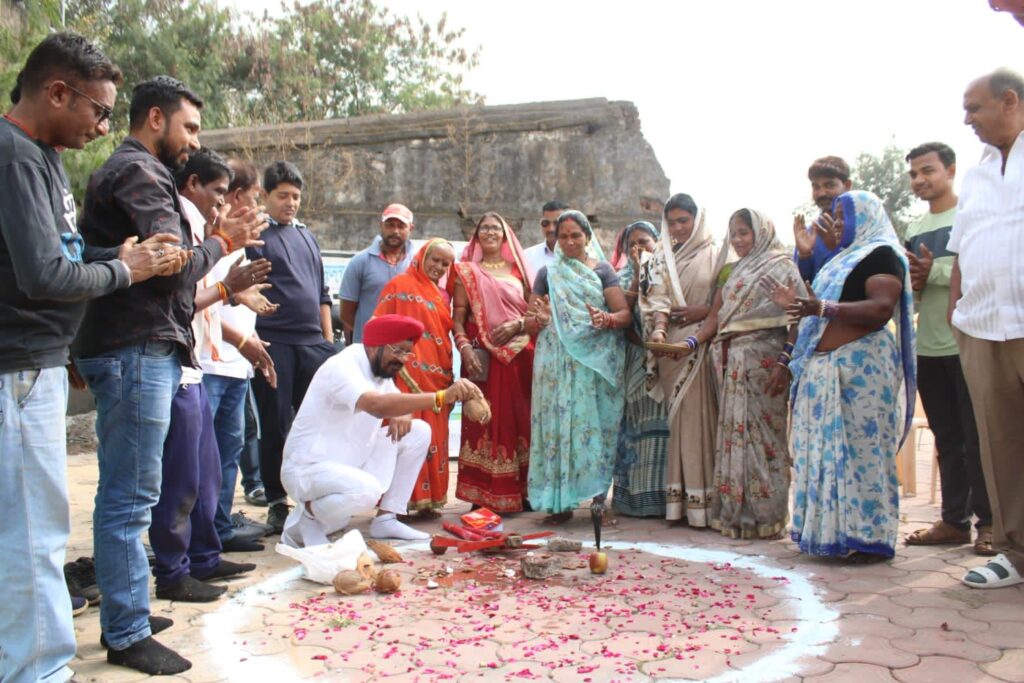 विधायक कुलदीप सिंह जुनेजा महापौर एवम पार्षद सुरेश चन्नेवार ने किया 23लाख के स्मार्ट टॉयलेट निर्माण कार्य का भूमिपूजन